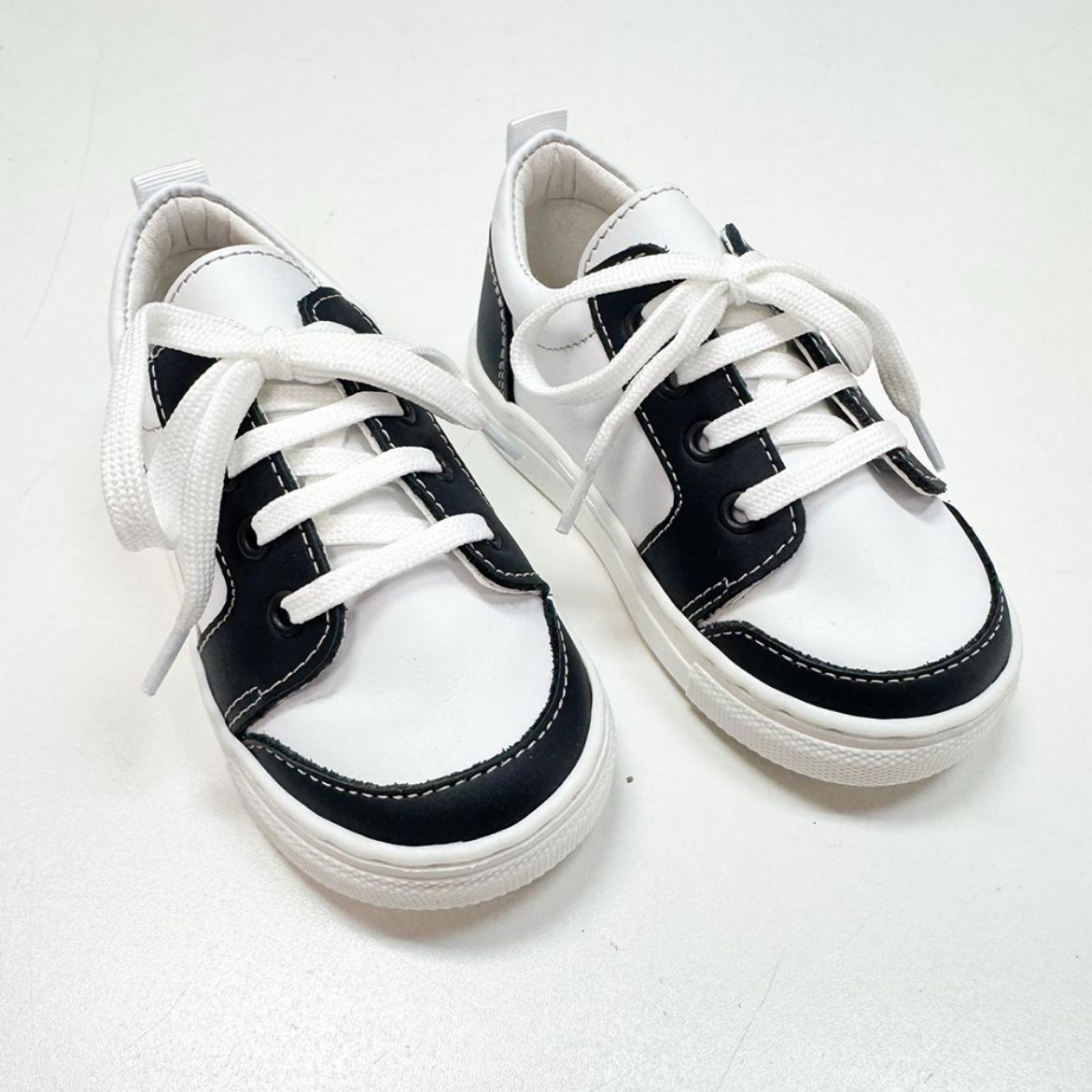 Picture of Borboleta Boys Nico White & Navy Trainers