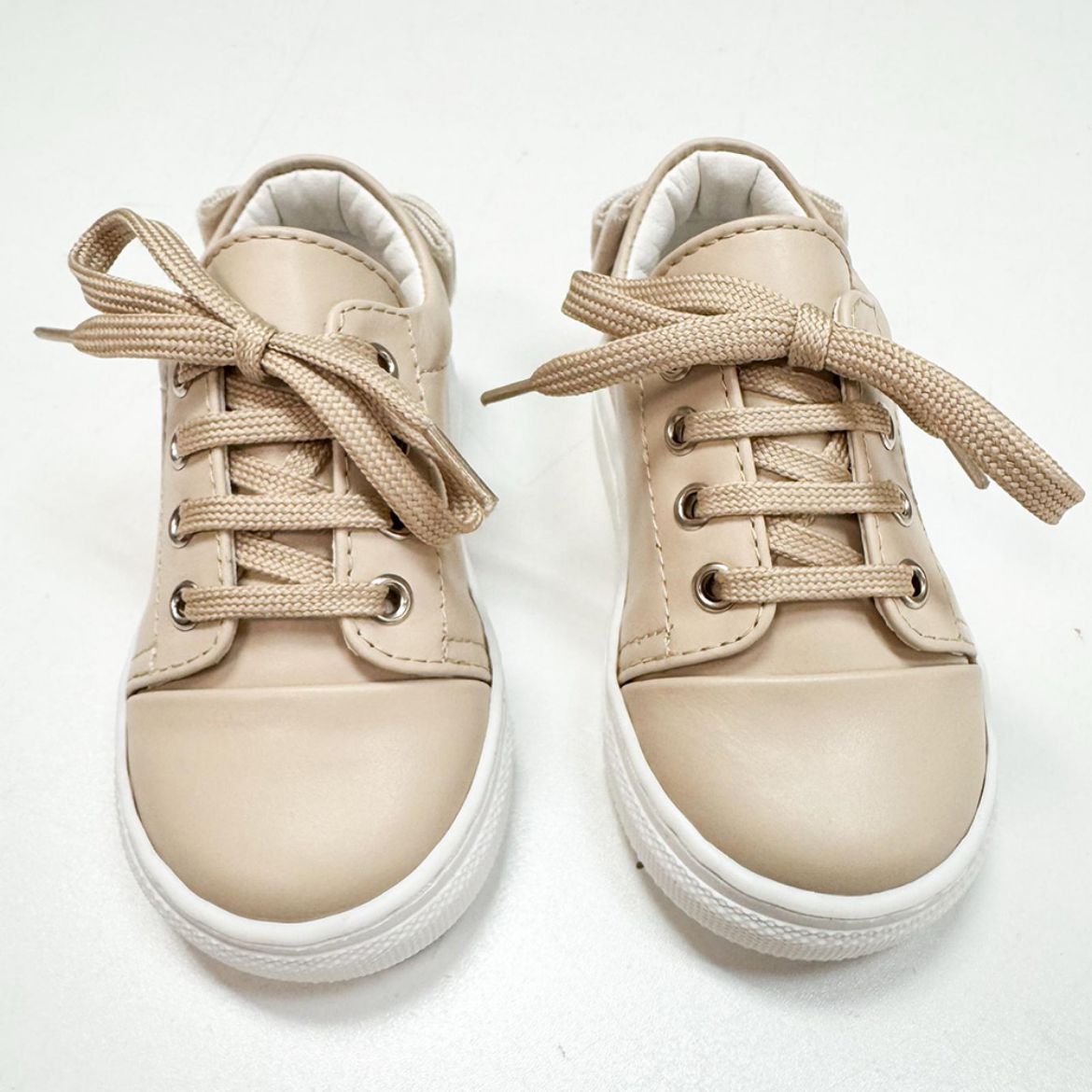 Picture of Borboleta Girls Sara Nude Trainers with Velvet Bow